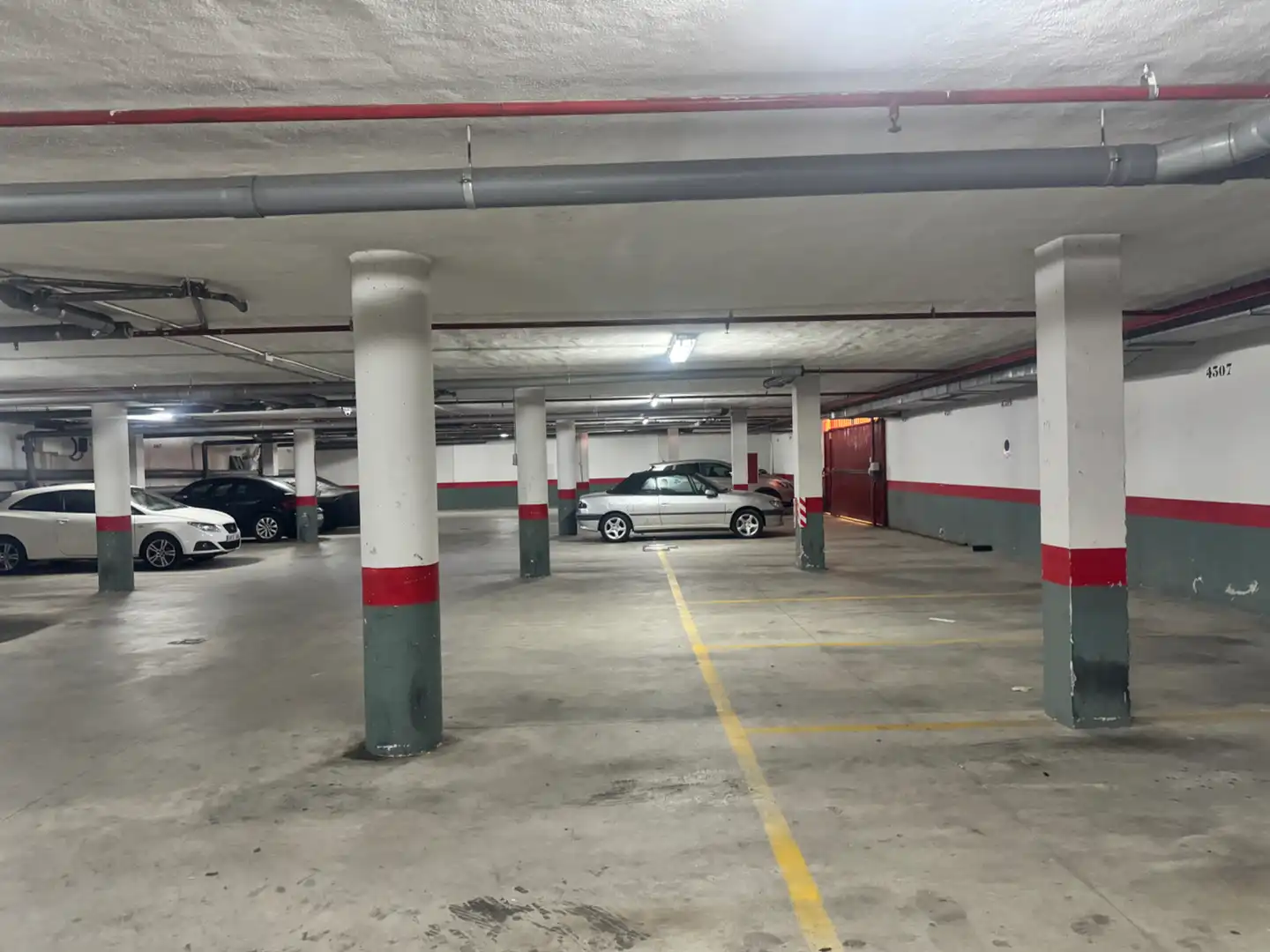 Parkplatz von Erdgeschoss zum Verkauf in Marbella mit Klimaanlage, Privatgarten und Abstellraum