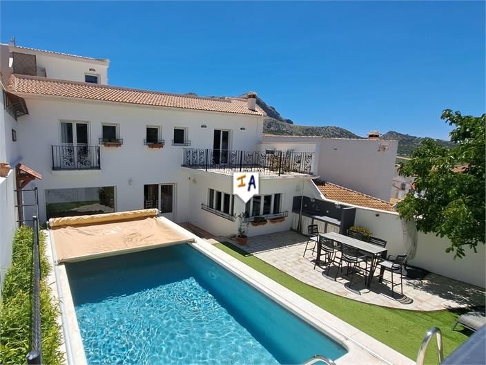 Piscina de Casa adosada en venda en Alfarnatejo amb Terrassa, Traster i Piscina