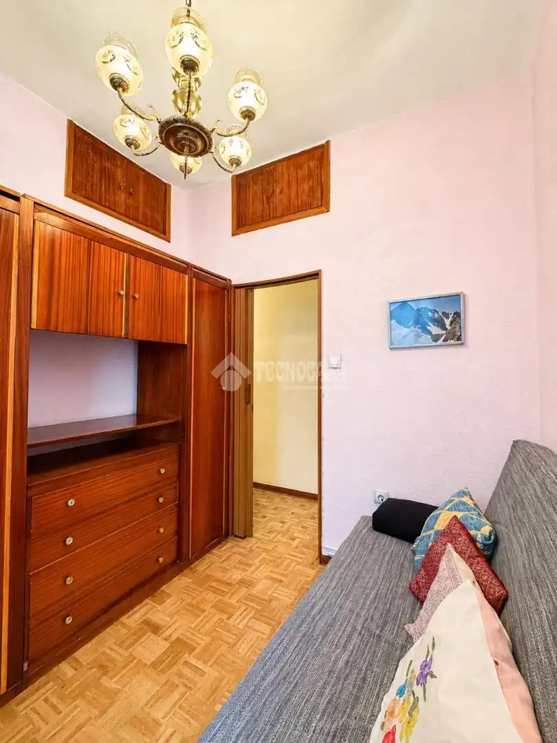 Bedroom of Flat for sale in Madrid  with Air Conditioner and Heating