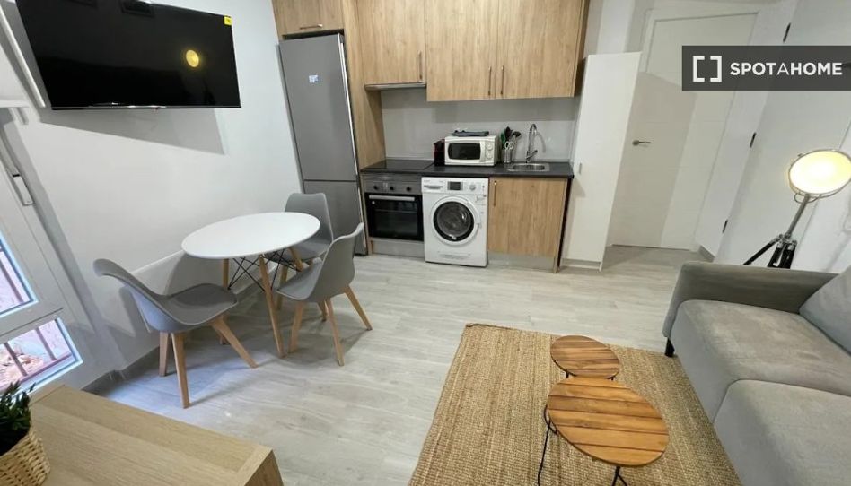 Piso de alquiler en Aluche - Imagen 3