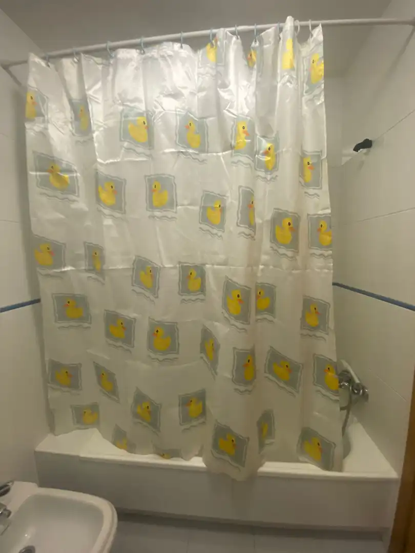 Baño de Piso en venta en Brión con Calefacción, Parquet y Piscina