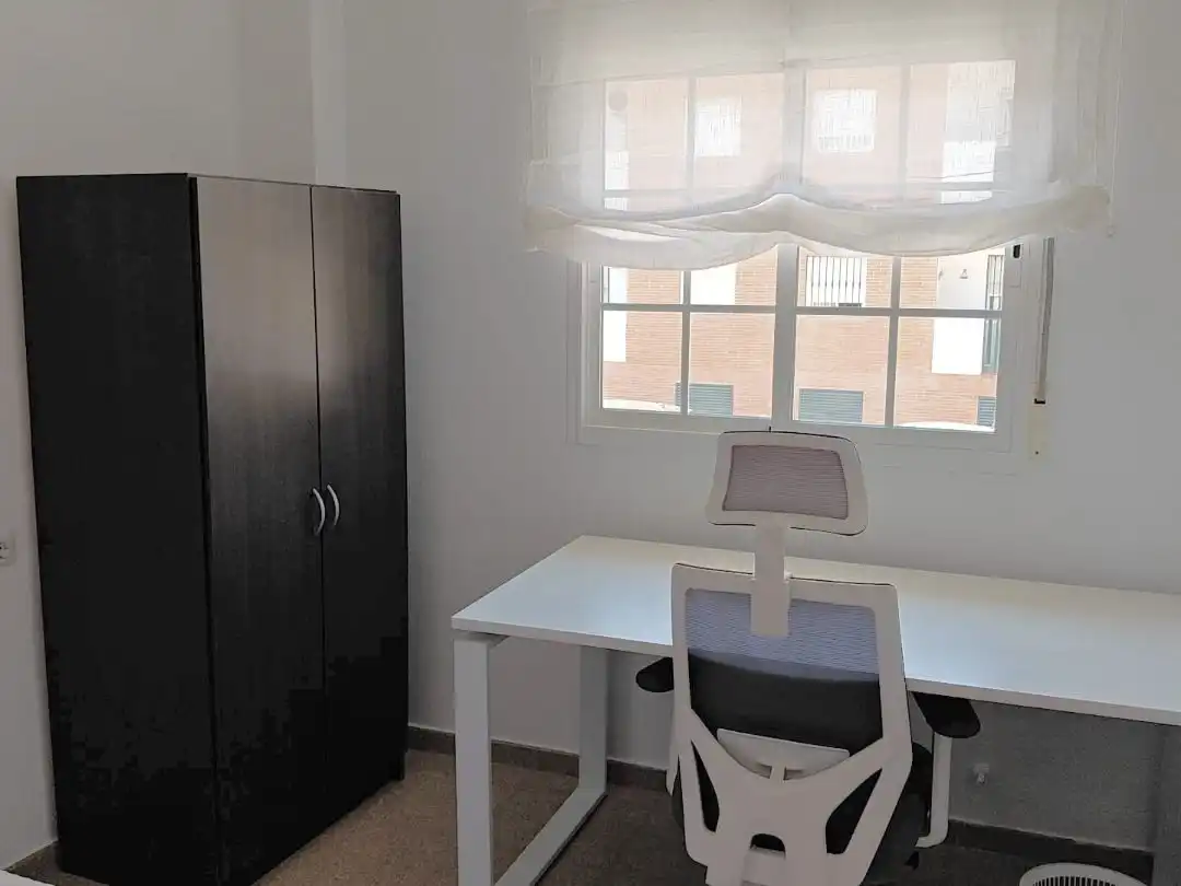 Flat for share in Almendralejo  with Air Conditioner and Furnished