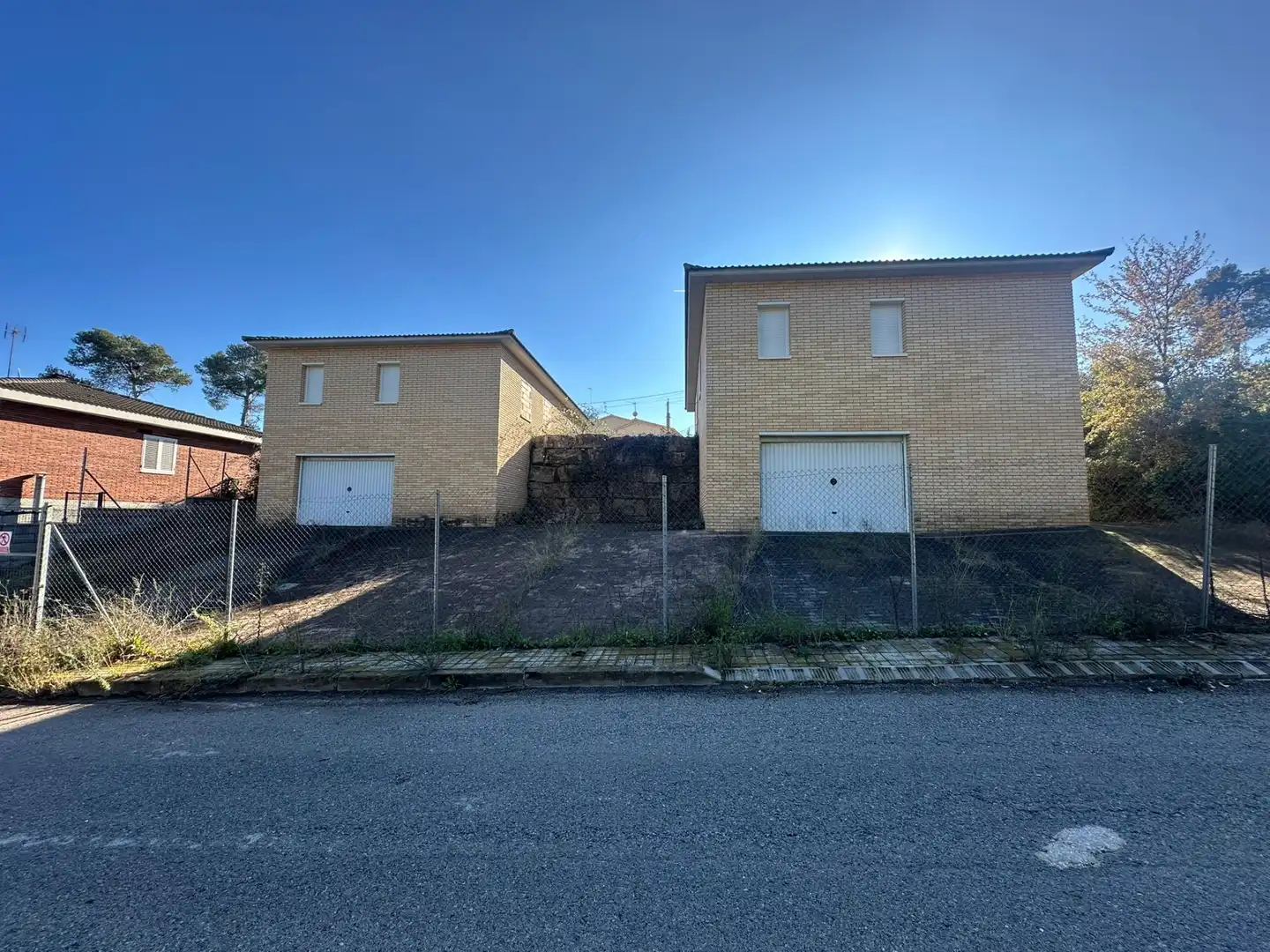 Vista exterior de Casa o xalet en venda en La Torre de Claramunt amb Alarma