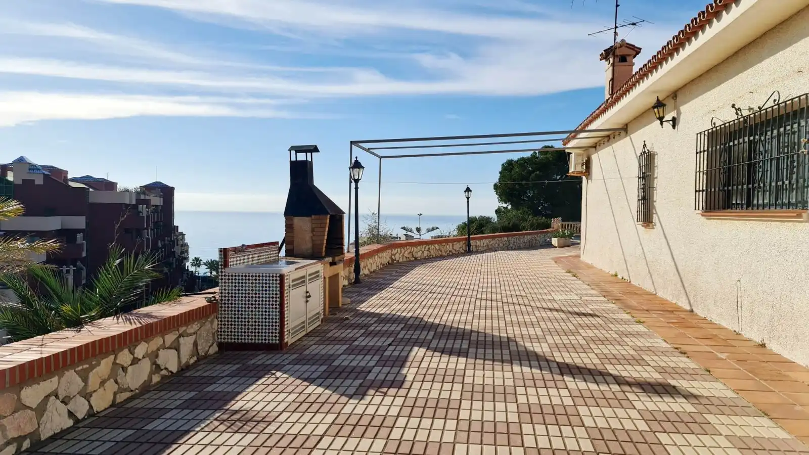 Vista exterior de Casa o chalet en venta en Benalmádena con Jardín privado y Piscina