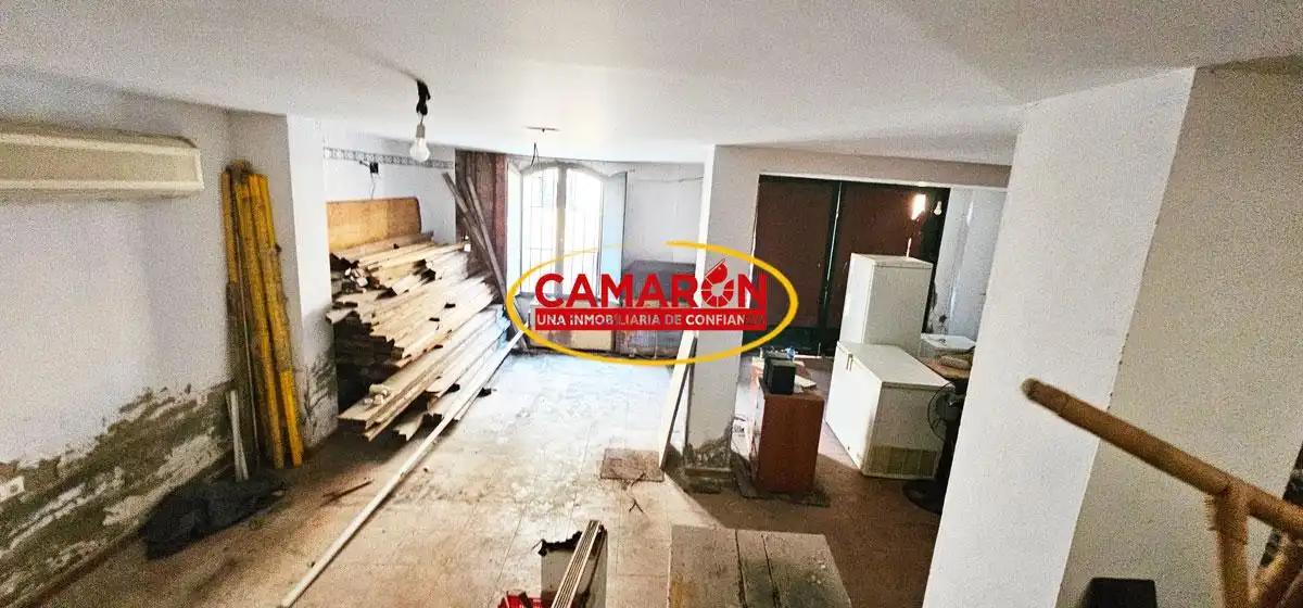 Casa adosada en venda en Coria del Río amb Terrassa