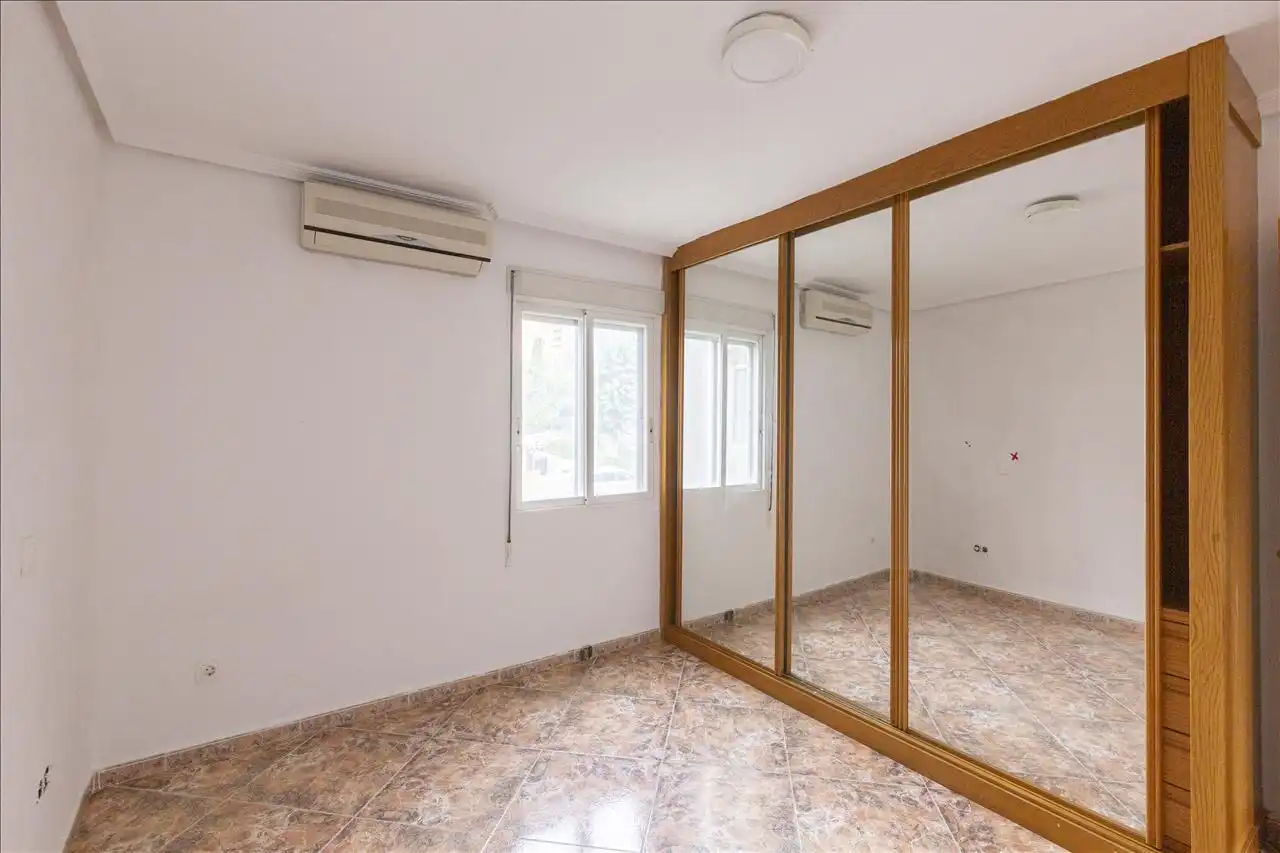 Habitación de Piso en venta en Fuenlabrada con Terraza