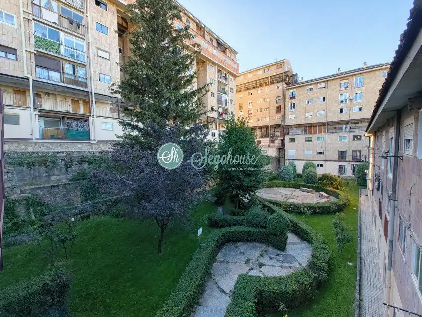 Vista exterior de Piso en venta en Plaza Mayor - San Agustín