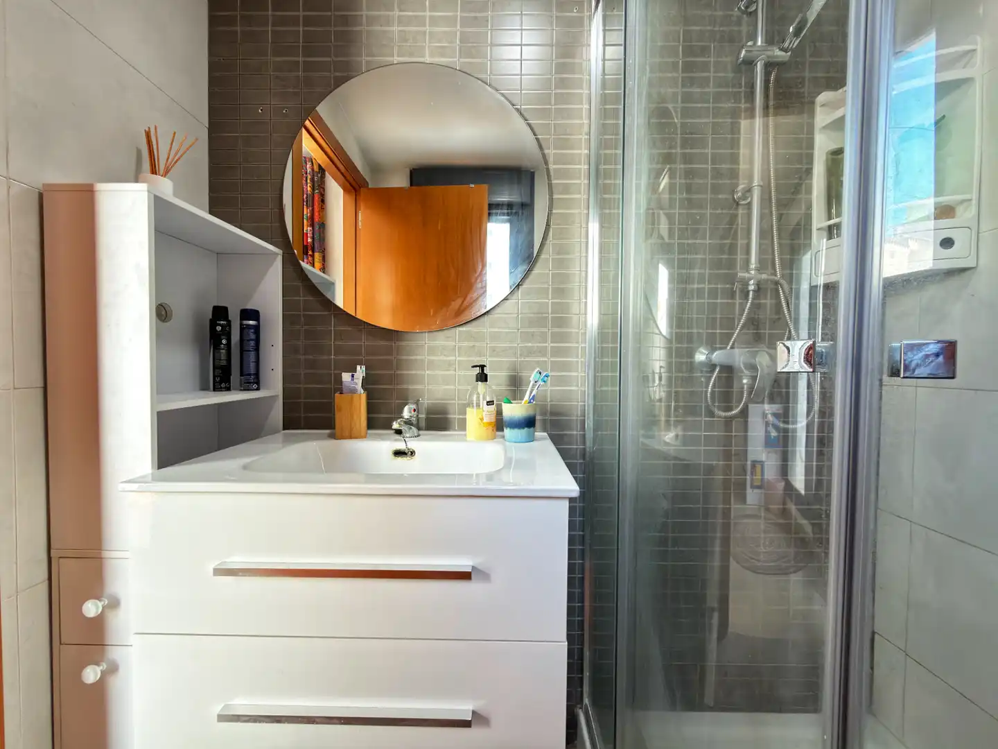 Badezimmer von Dachboden zum Verkauf in Castellón de la Plana / Castelló de la Plana mit Terrasse, Möbliert und Ofen