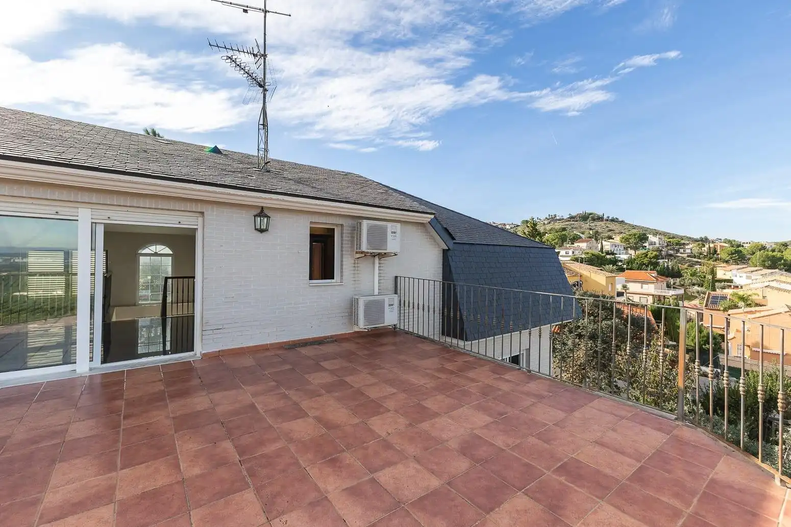 Terraza de Casa o chalet en venta en Chiva con Aire acondicionado, Terraza y Piscina