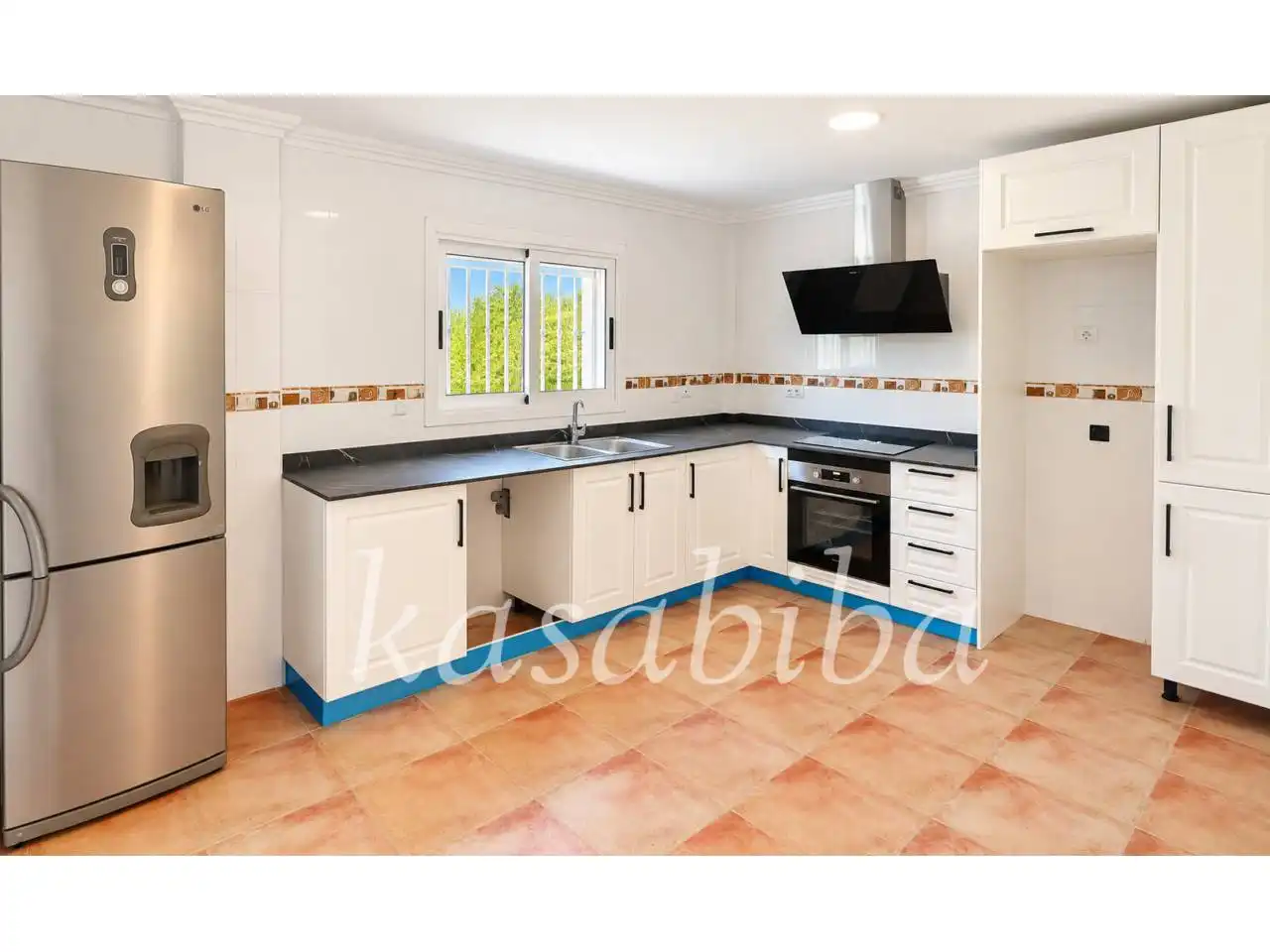 Cocina de Casa o chalet en venta en Chiva con Jardín privado, Terraza y Piscina