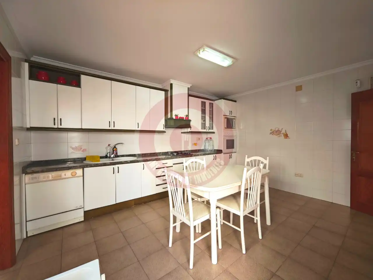 Cuina de Casa o xalet en venda en Vélez-Málaga amb Jardí privat i Terrassa