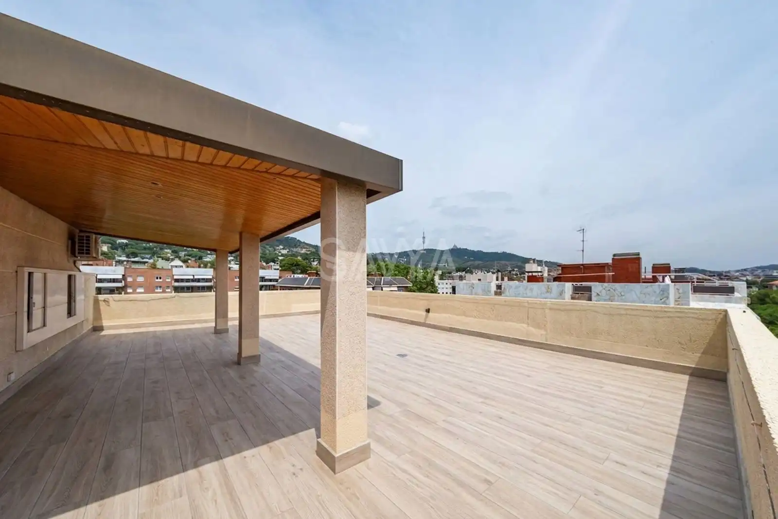 Terrasse von Dachboden zur Miete in Barcelona mit Klimaanlage, Heizung und Terrasse