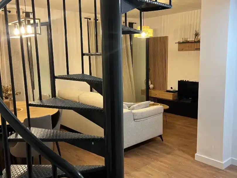 Wohnzimmer von Wohnung zur Miete in Almansa mit Parkett, Möbliert und Balkon
