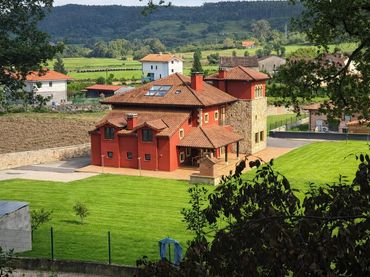 Chalet en venta en Bárcena de Cicero