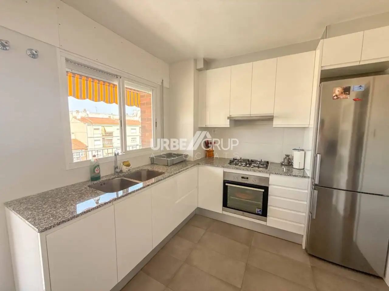 Cocina de Piso en venta en Terrassa con Calefacción, Parquet y Terraza