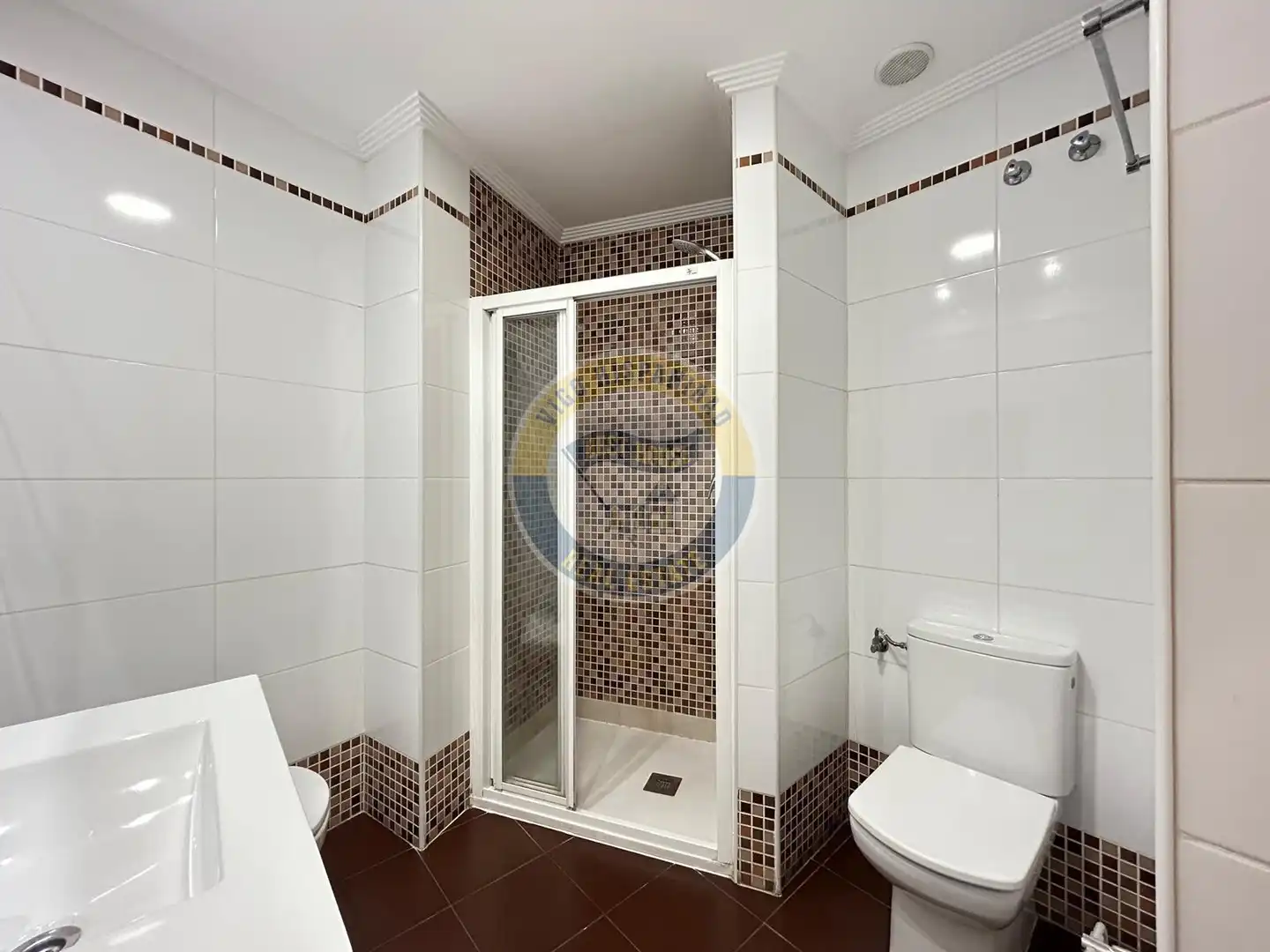 Bany de Apartament en venda en Vigo  amb Calefacció i Traster