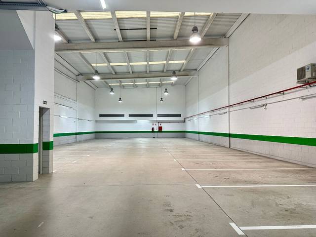 Nave industrial en Alquiler en Igollo