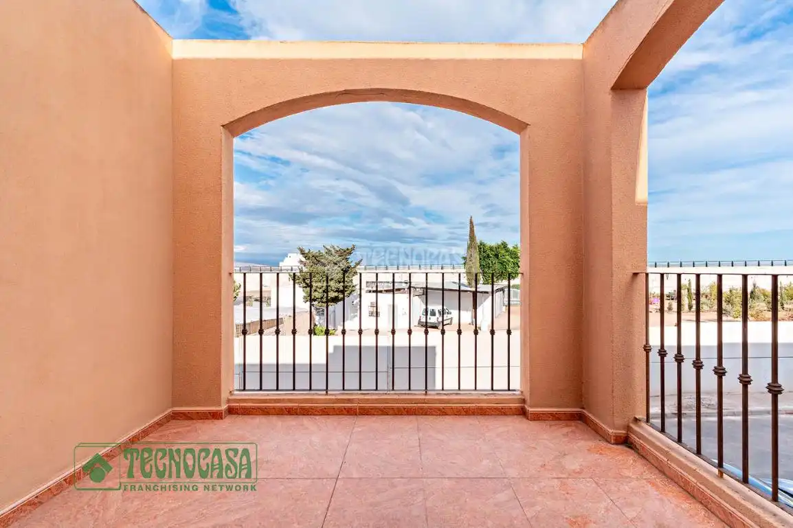 Terrace of Detached homes for sale in Roquetas de Mar  with Terrace