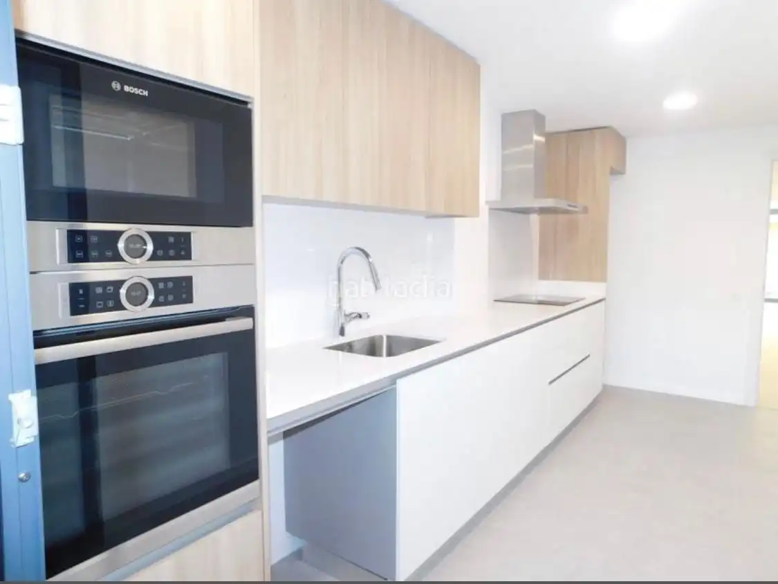 Flat for rent in Carrer de Vinyals, Barri del Centre