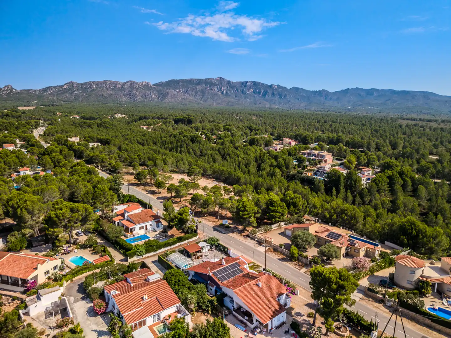 Vista exterior de Casa o xalet en venda en L'Ametlla de Mar  amb Aire condicionat, Calefacció i Jardí privat