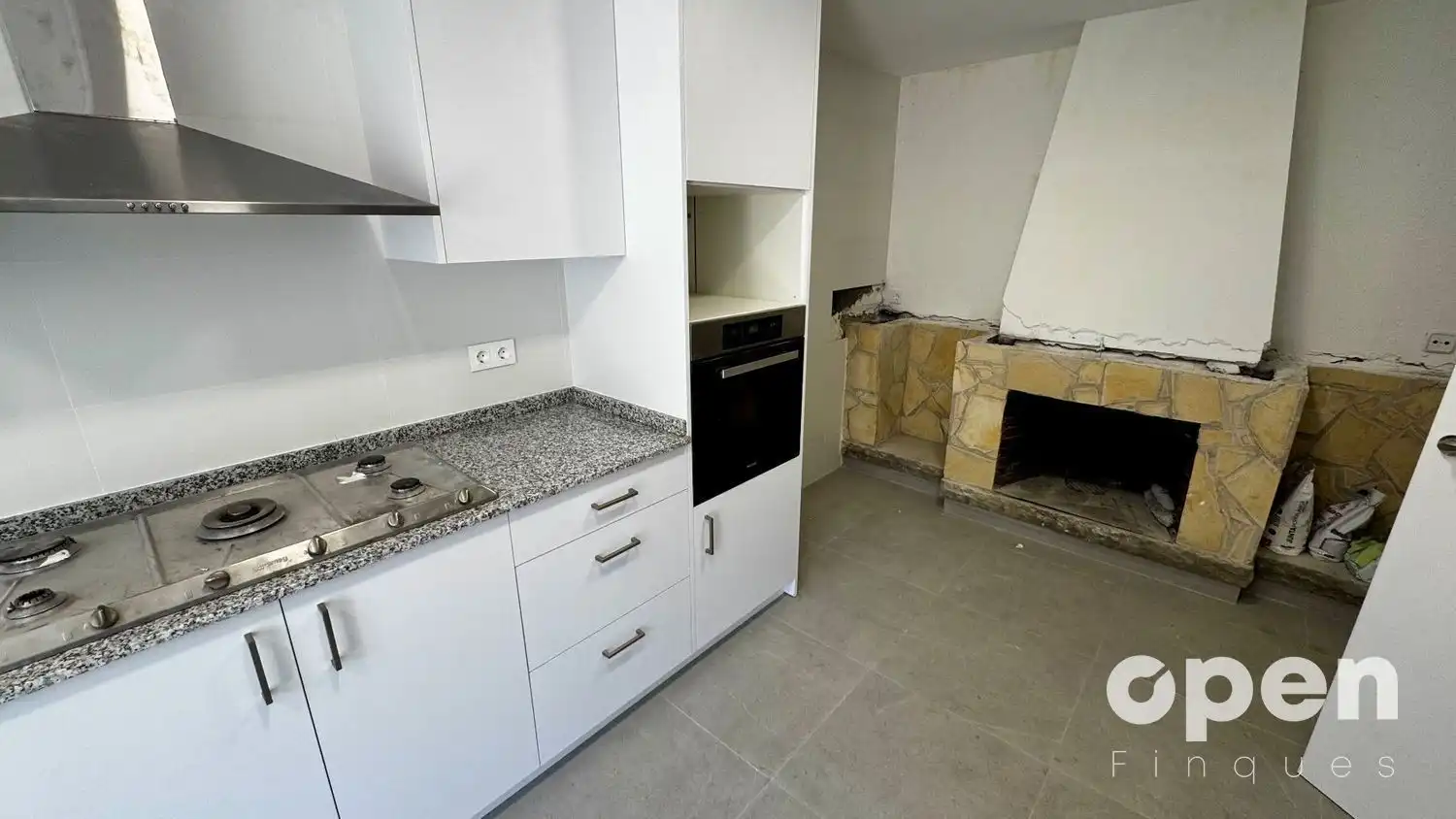 Kitchen of Houses for sale in Terrassa  with Air Conditioner, Heating and Terrace
