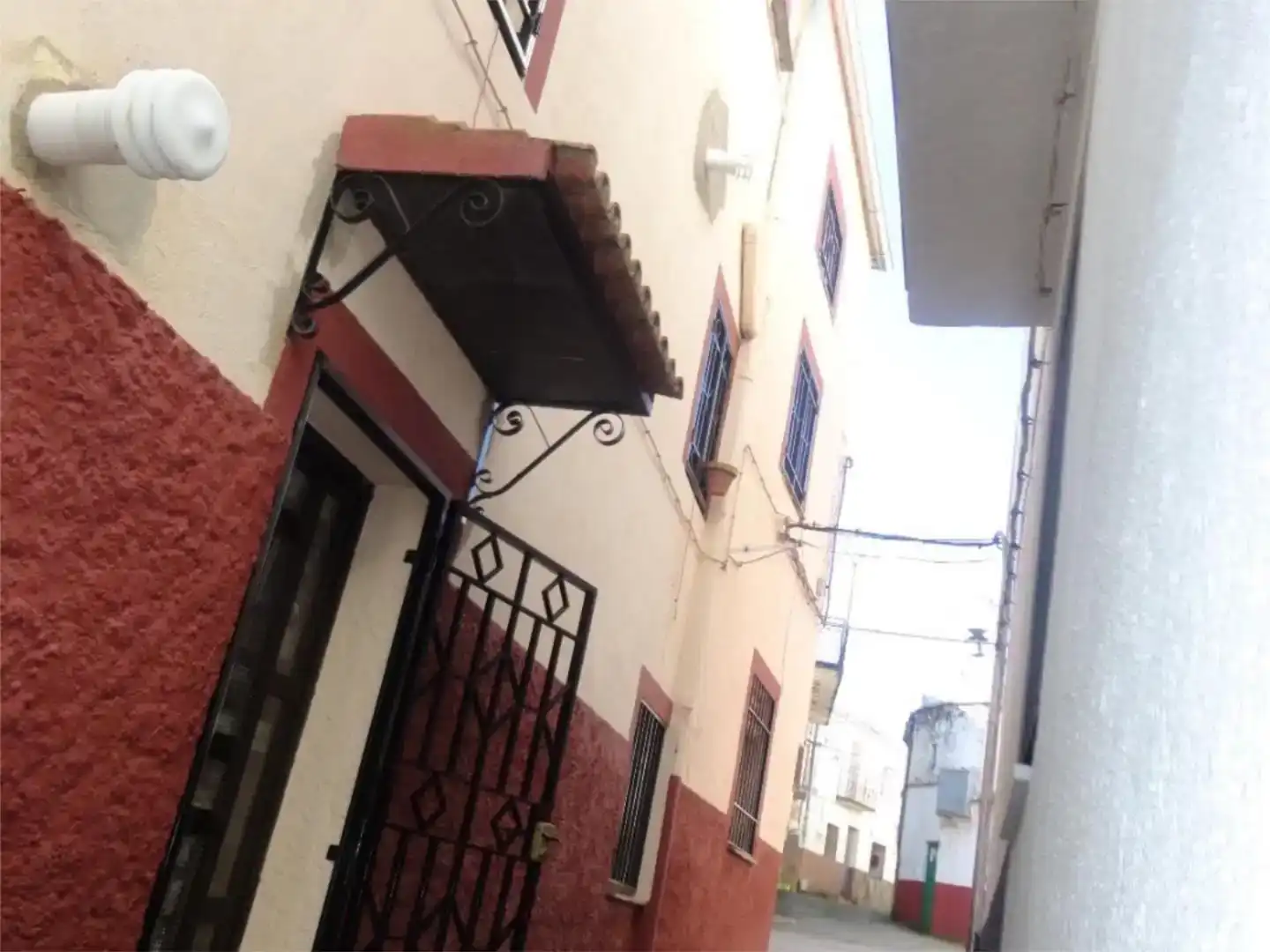Vista exterior de Casa adosada en venda en Pinofranqueado amb Aire condicionat, Parquet i Traster