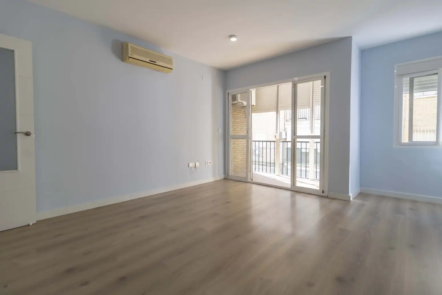 Balcony of Flat for sale in Sevilla  with Terrace