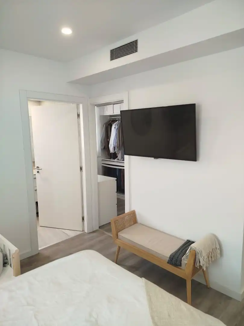 Sala d'estar de Pis en venda en Badalona amb Aire condicionat, Calefacció i Parquet