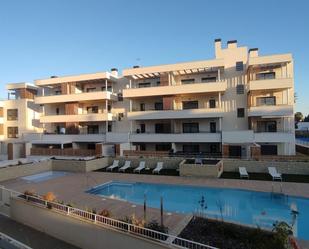 Piscina de Apartament de lloguer en Sant Joan d'Alacant amb Aire condicionat, Calefacció i Terrassa