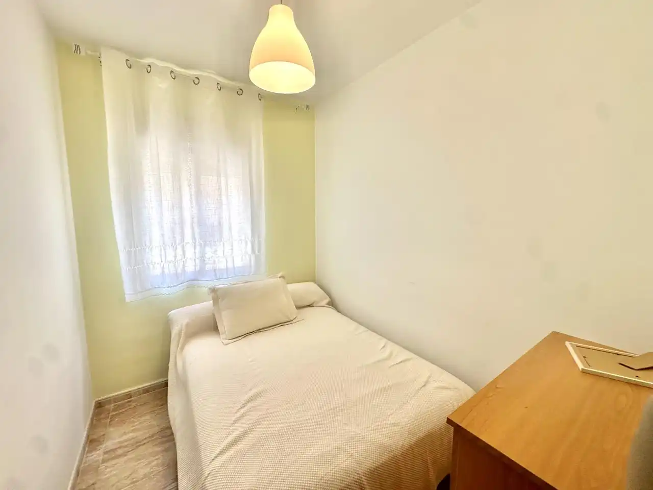 Habitación de Casa adosada en venta en Fuente de Piedra con Aire acondicionado, Terraza y Piscina comunitaria