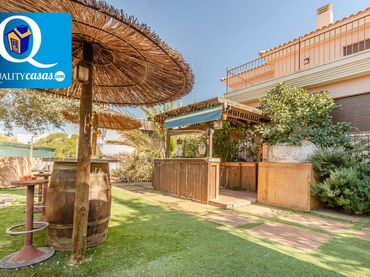 Detached house with pool for sale in Pueblo Español - Coveta Fumá