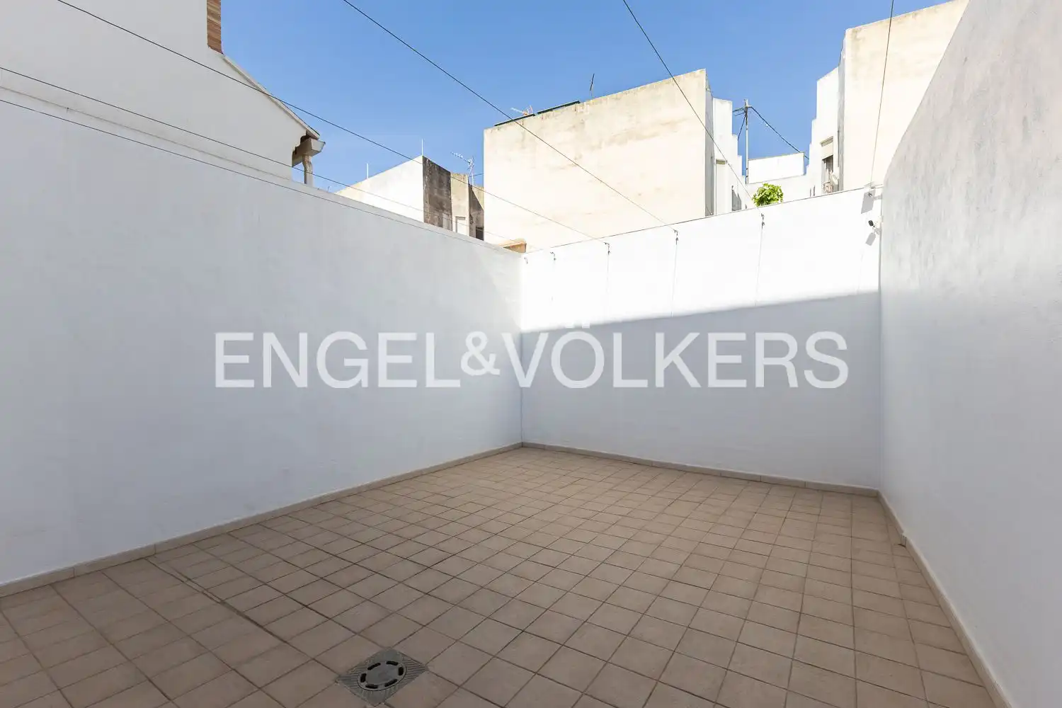 Terrace of Houses for sale in La Pobla de Vallbona  with Air Conditioner, Heating and Terrace