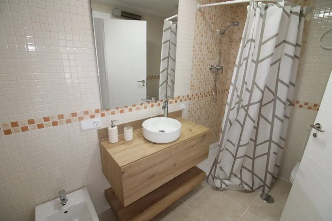 Badezimmer von Wohnung zum Verkauf in Villajoyosa / La Vila Joiosa mit Klimaanlage, Terrasse und Abstellraum