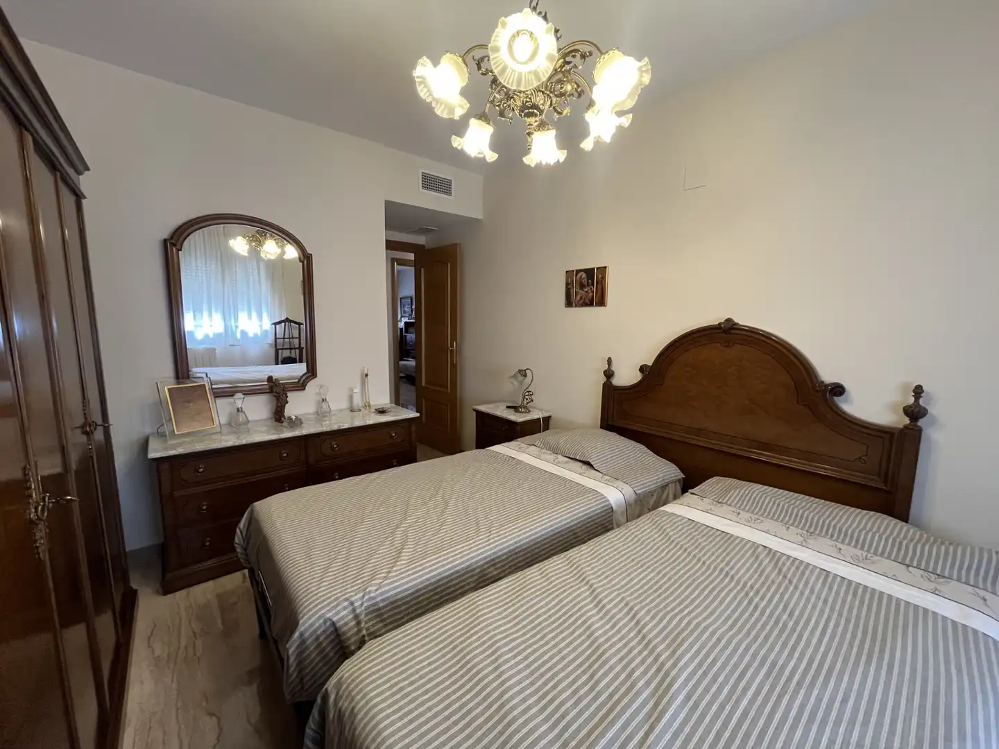 Dormitori de Pis en venda en Jaén amb Aire condicionat i Calefacció
