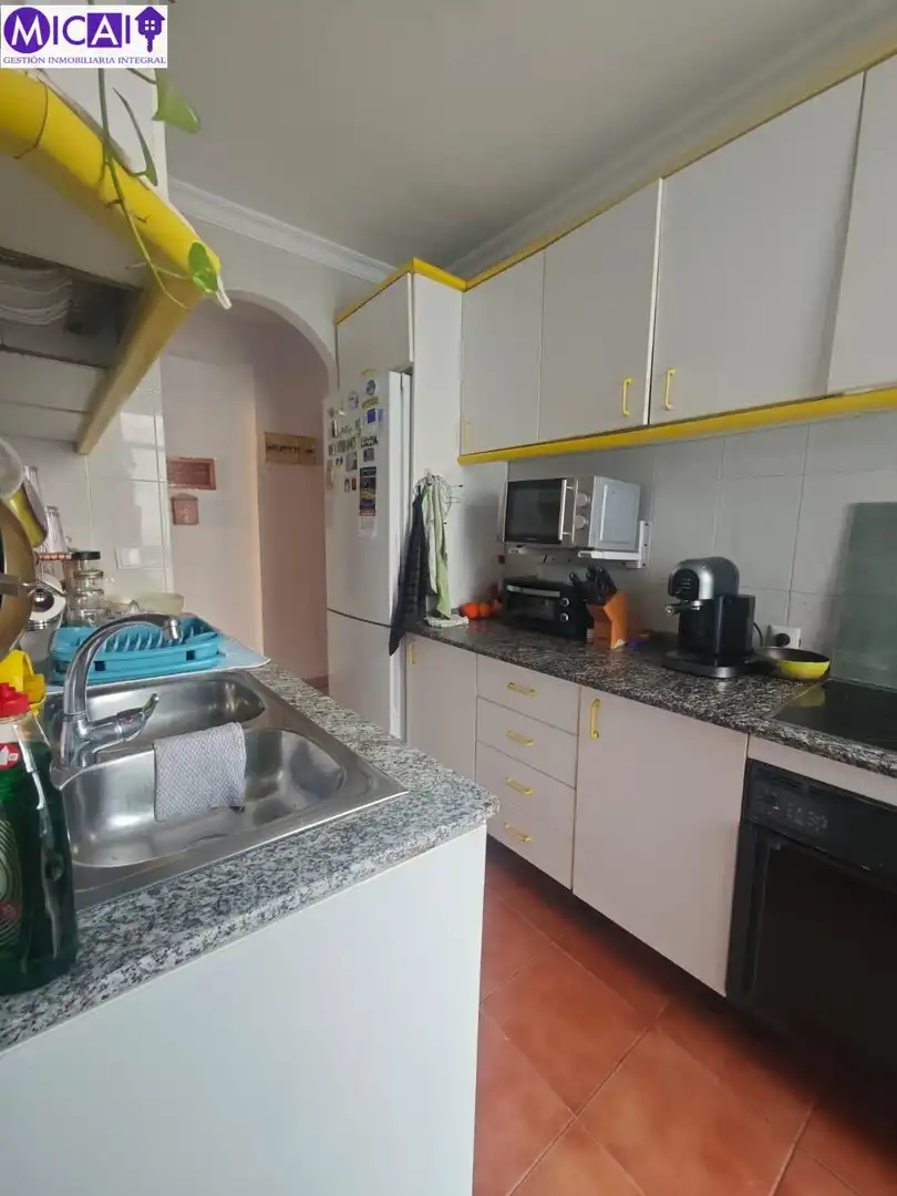 Cocina de Piso en venta en Cádiz con Terraza, Amueblado y Balcón
