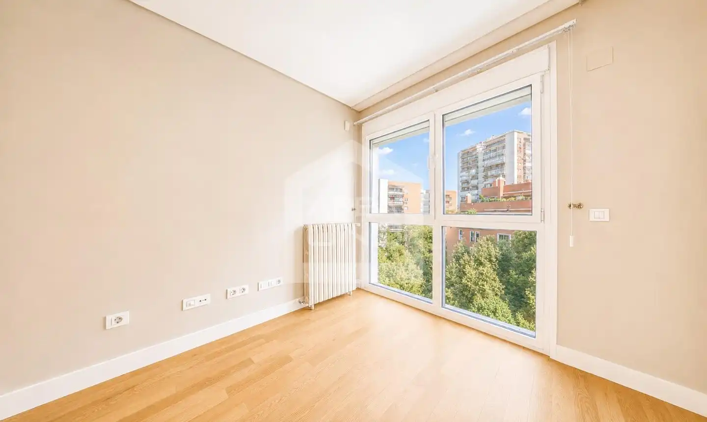 Habitación de Piso en venta en Madrid con Aire acondicionado, Calefacción y Trastero