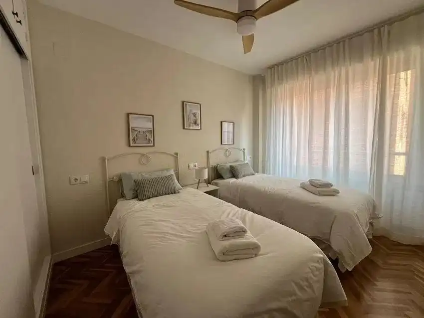 Dormitori de Pis en venda en Córdoba amb Aire condicionat i Traster