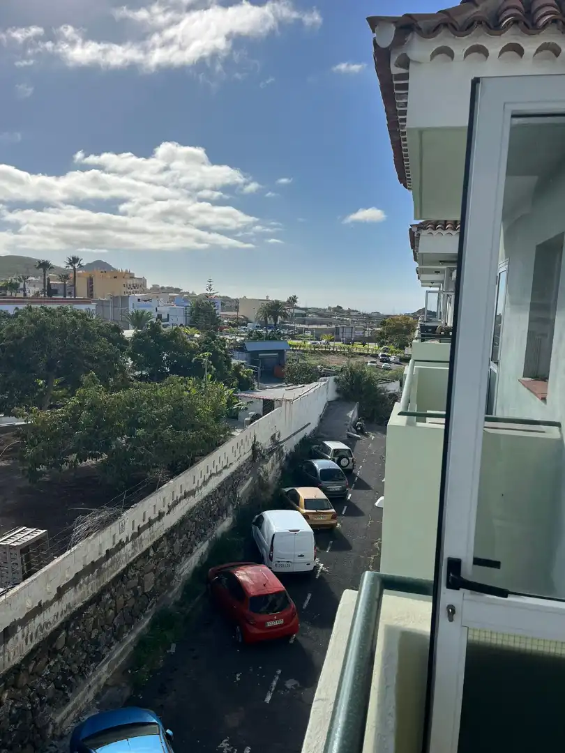 Vista exterior de Apartamento en venta en Arona con Balcón