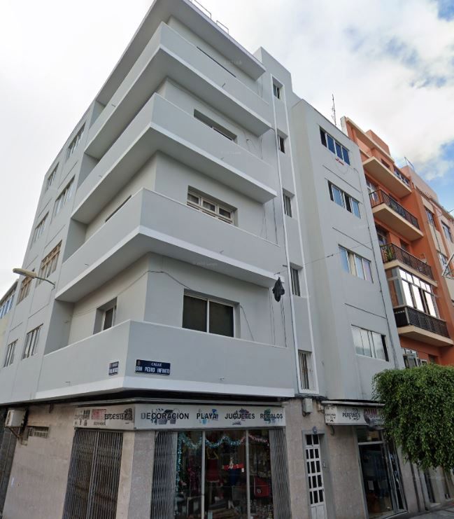 Flat for sale in Calle Don Pedro Infinito, Schamann - Rehoyas