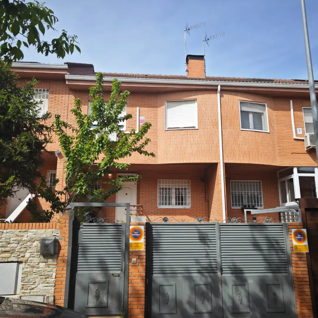 Reihenhaus mit Terrasse zum Verkauf in Calle Portugal 12, imagen 3