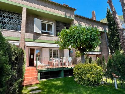 Vista exterior de Casa adosada en venda en Palafrugell amb Jardí privat, Terrassa i Moblat