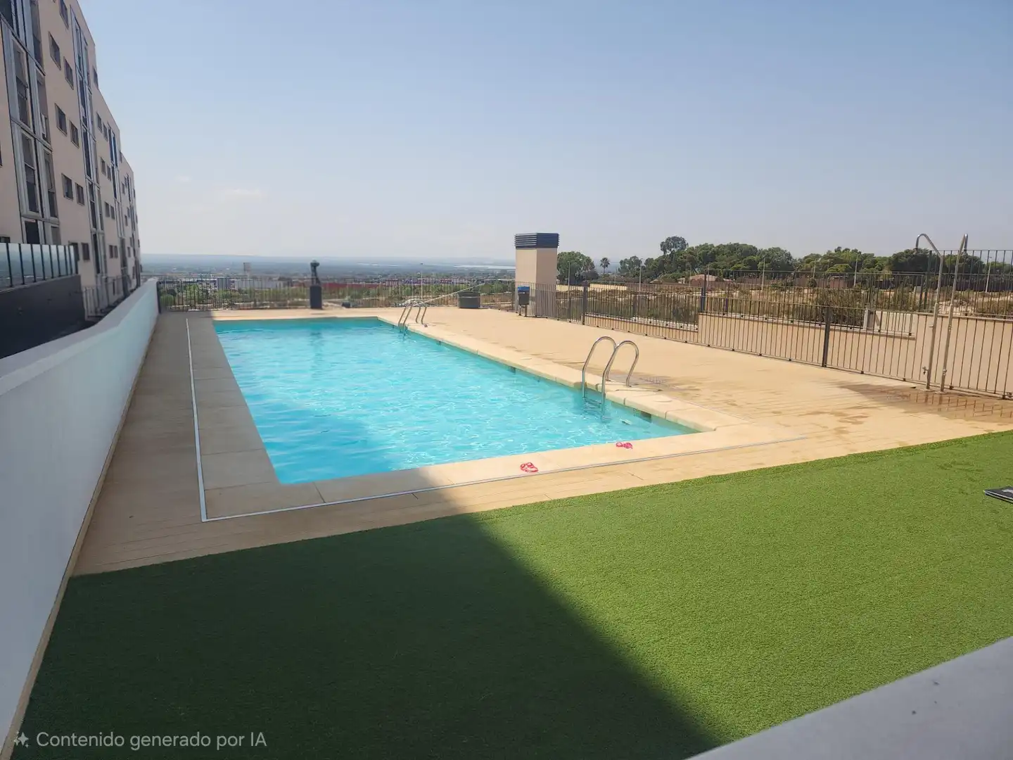Piscina de Pis en venda en Crevillent amb Jardí privat, Moblat i Balcó