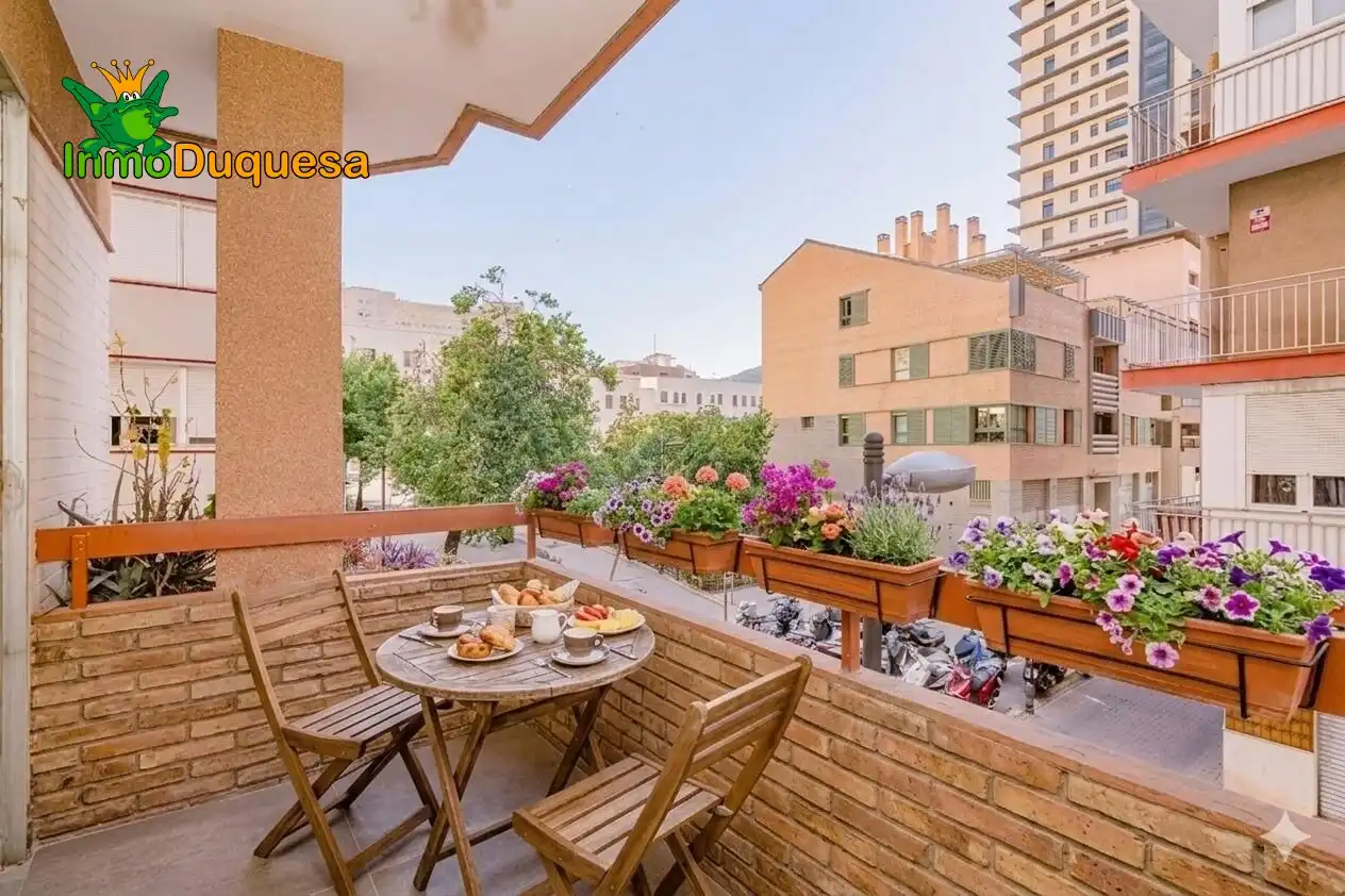 Flat with terrace for sale in Beiro, imagen 3