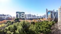Exterior view of Duplex for sale in  Barcelona Capital  with Air Conditioner, Terrace and Balcony