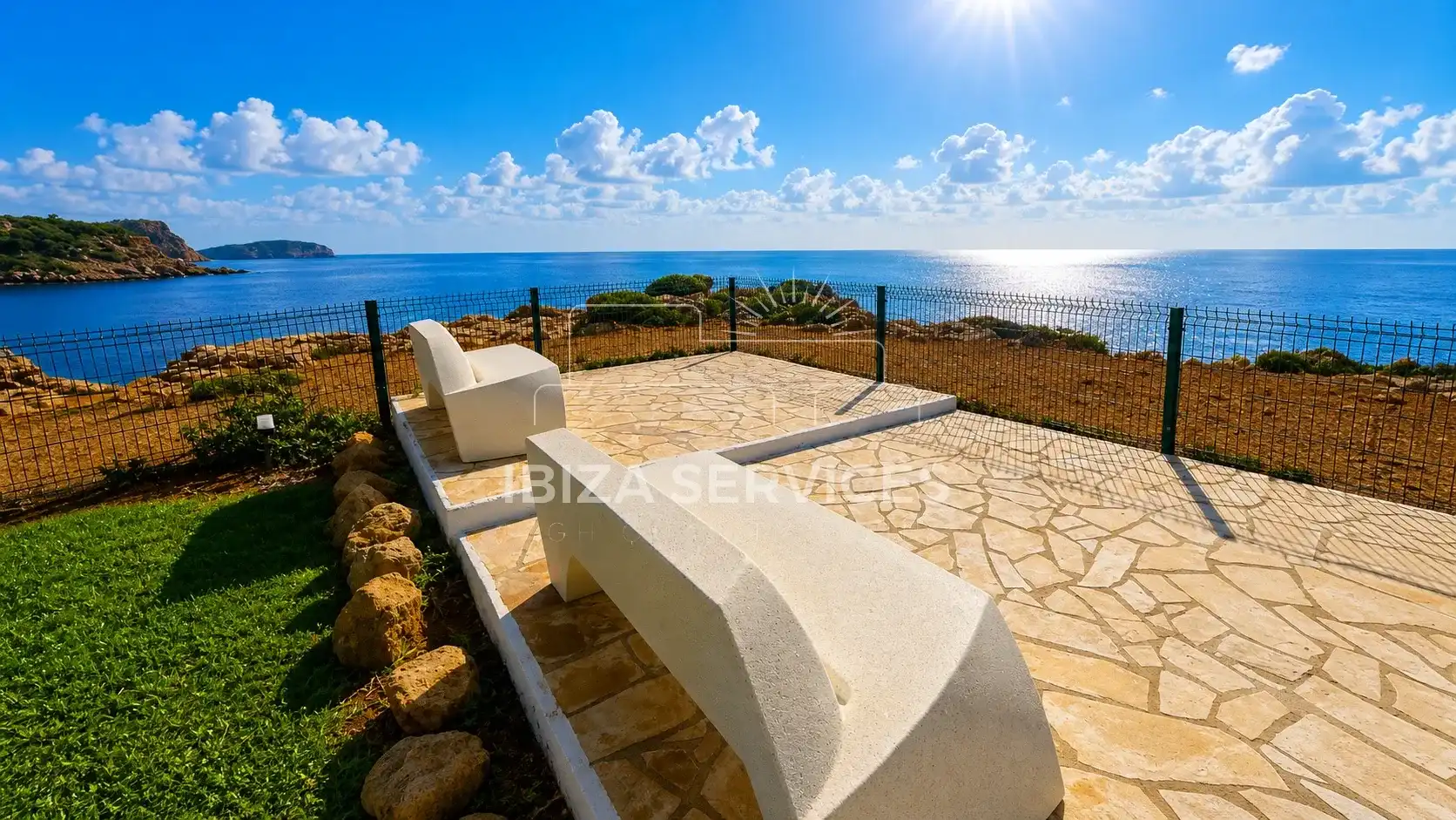 Terraza de Piso de alquiler en Santa Eulària des Riu con Aire acondicionado, Jardín privado y Piscina