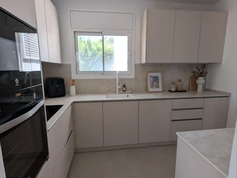 Casa amb jardí en venda a Carrer Ronda de Garbi 26, imagen 10