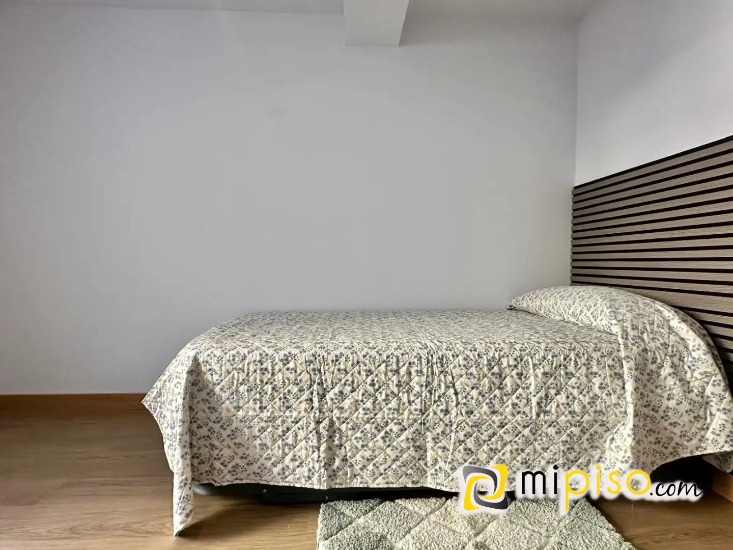 Habitación de Piso en venta en Laredo con Calefacción, Amueblado y Balcón