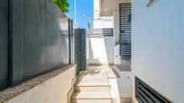 Exterior view of Single-family semi-detached for sale in  Sevilla Capital  with Air Conditioner, Heating and Terrace