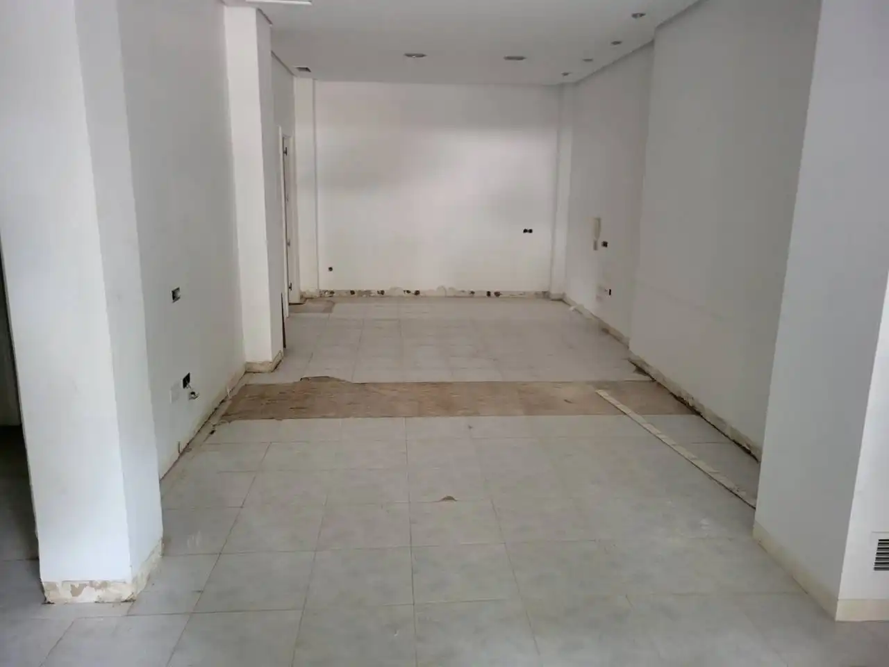 Local de alquiler en Alfafar, Valencia