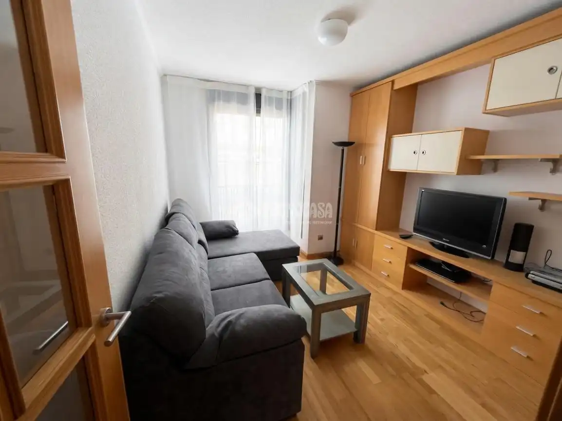 Habitación de Piso en venta en Madrid con Amueblado y Piscina comunitaria